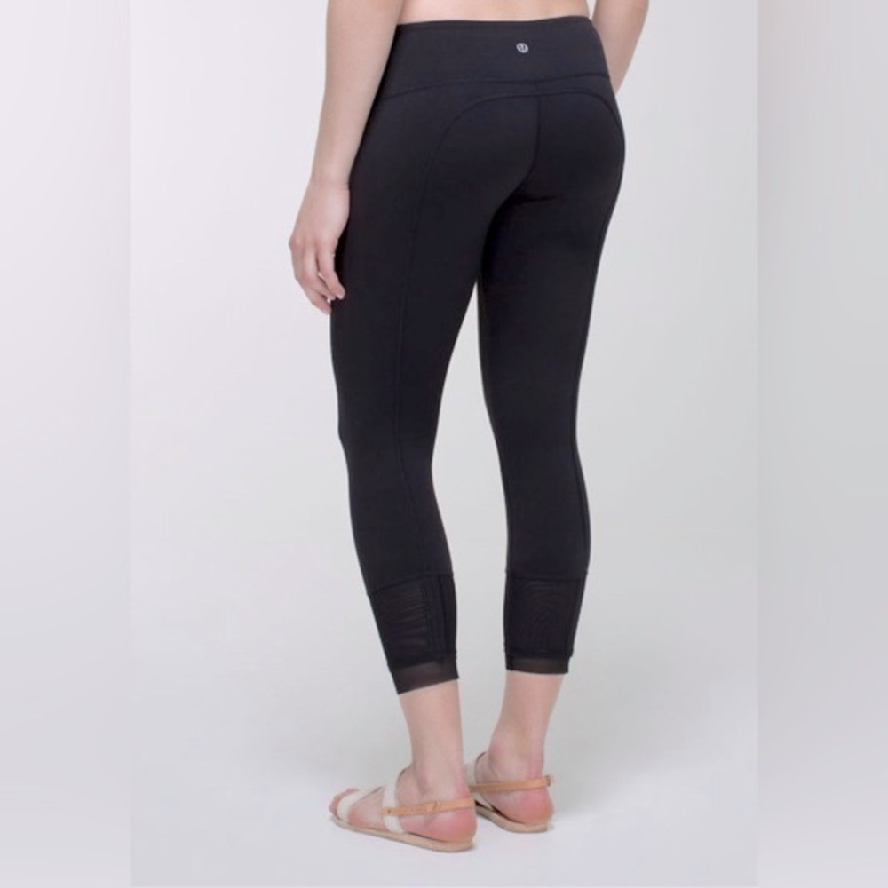 Lululemon Find Your Flow Wunder Under Mesh Crop 4 - image 3